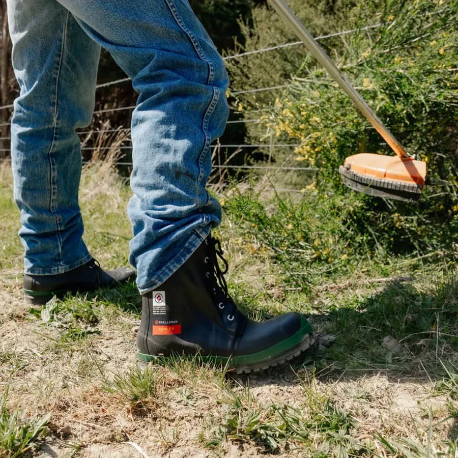 Ashley safety hover