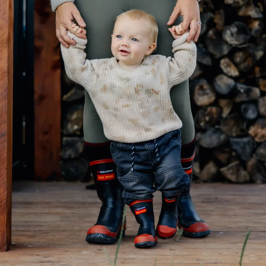 Red Band junior hover