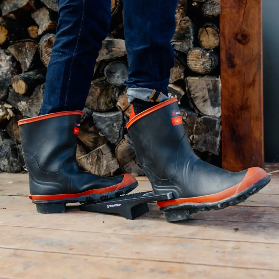 Boot remover hover